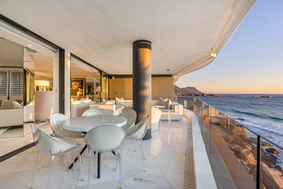 4 Bedroom Property for Sale in Clifton Western Cape